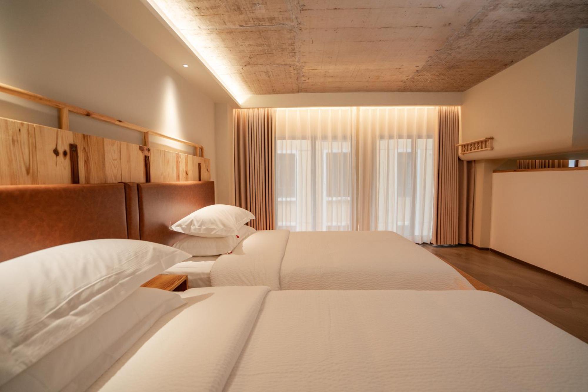 Patio Spring Holiday Inn -- Free Round Trip Pick-Up Service --Panoramic View Of Tianmen Mount Чжанцзяцзе Экстерьер фото