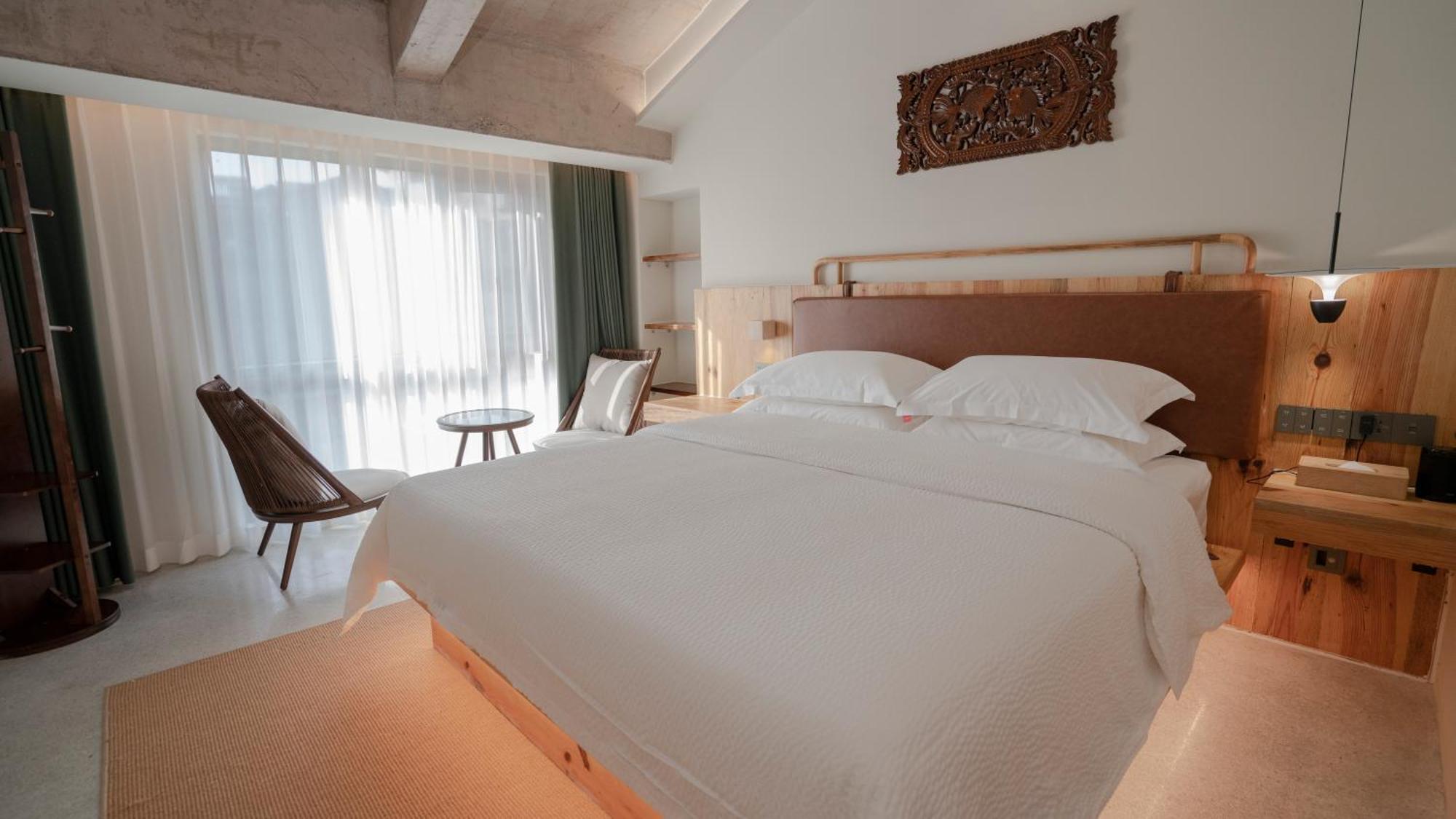 Patio Spring Holiday Inn -- Free Round Trip Pick-Up Service --Panoramic View Of Tianmen Mount Чжанцзяцзе Экстерьер фото