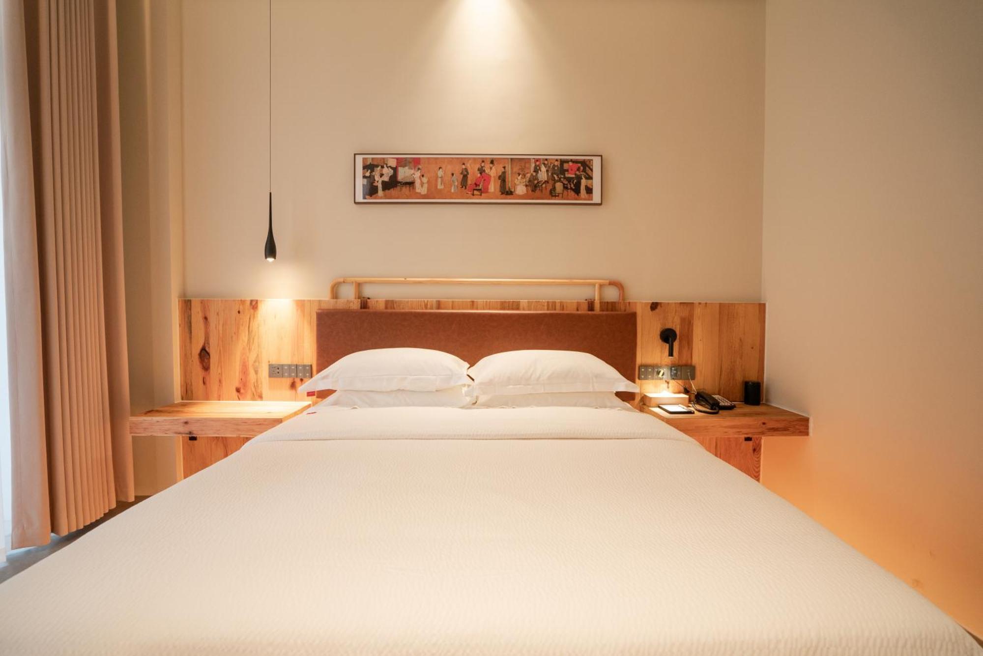 Patio Spring Holiday Inn -- Free Round Trip Pick-Up Service --Panoramic View Of Tianmen Mount Чжанцзяцзе Экстерьер фото