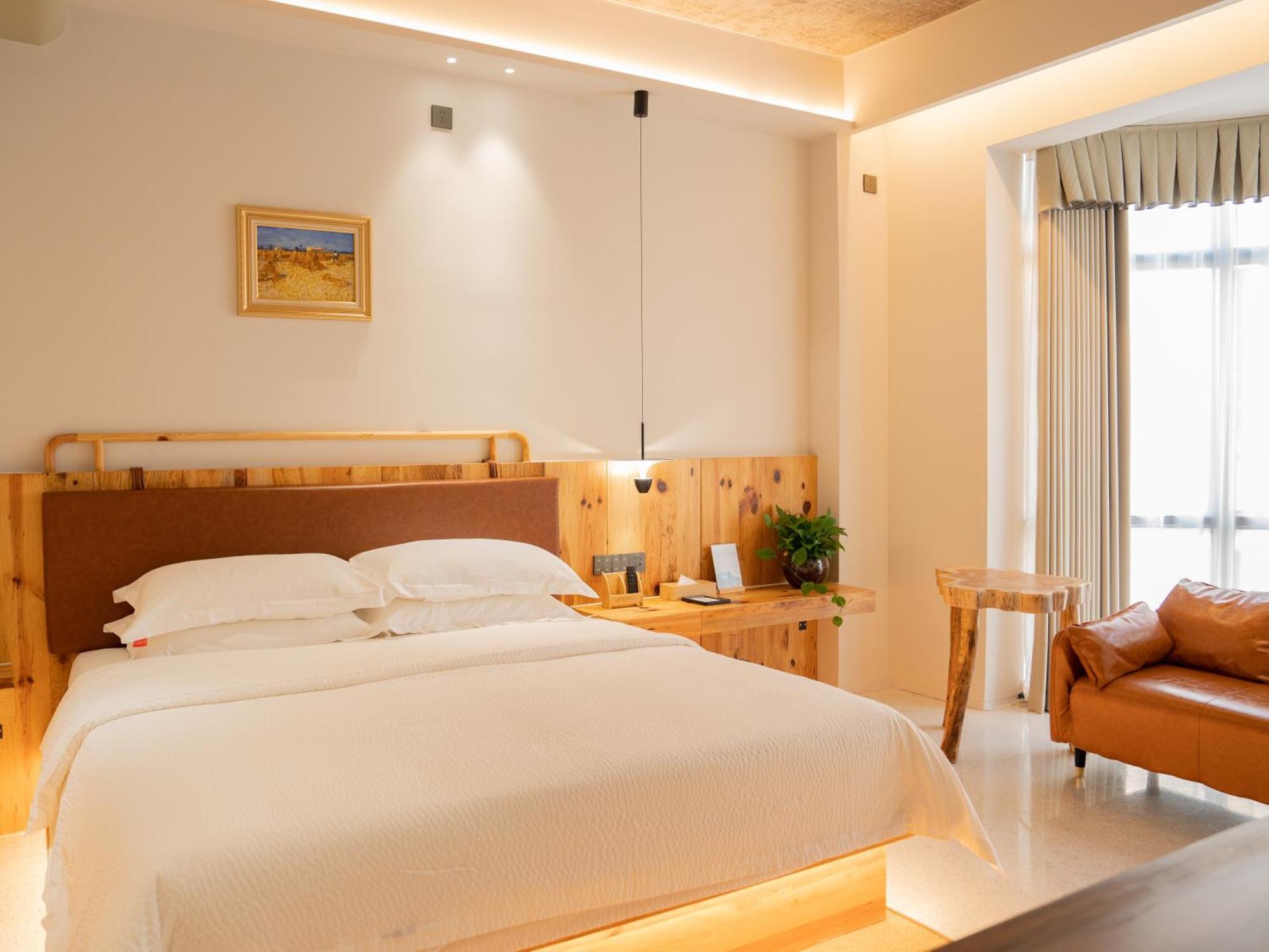Patio Spring Holiday Inn -- Free Round Trip Pick-Up Service --Panoramic View Of Tianmen Mount Чжанцзяцзе Экстерьер фото